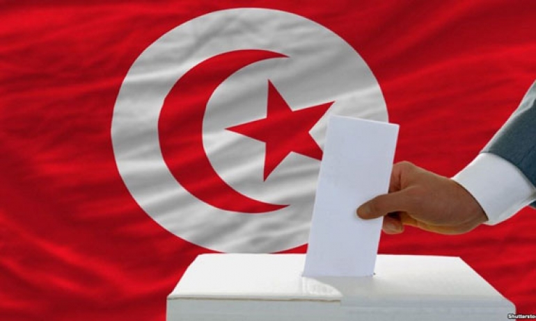 الاستفتاء :انطلاق التسجيل  للتونسيين بالخــارج
