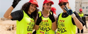 KFC et l’association Tounes Clean up lancent une action de sensibilisation environnementale et de nettoyage de la plage de la Marsa 