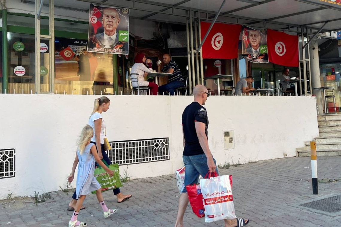 ابتزاز وحملات مشبوهة يكدران صفو المواسم السياحية في شمال أفريقيا