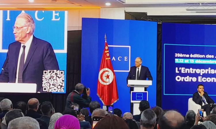 دومينيك دوفيلبان خلال ندوة المعهد العربي لرؤساء المؤسسات : الانفتاح  والابتكار مفاتيح تونس للتمركز اقليميا