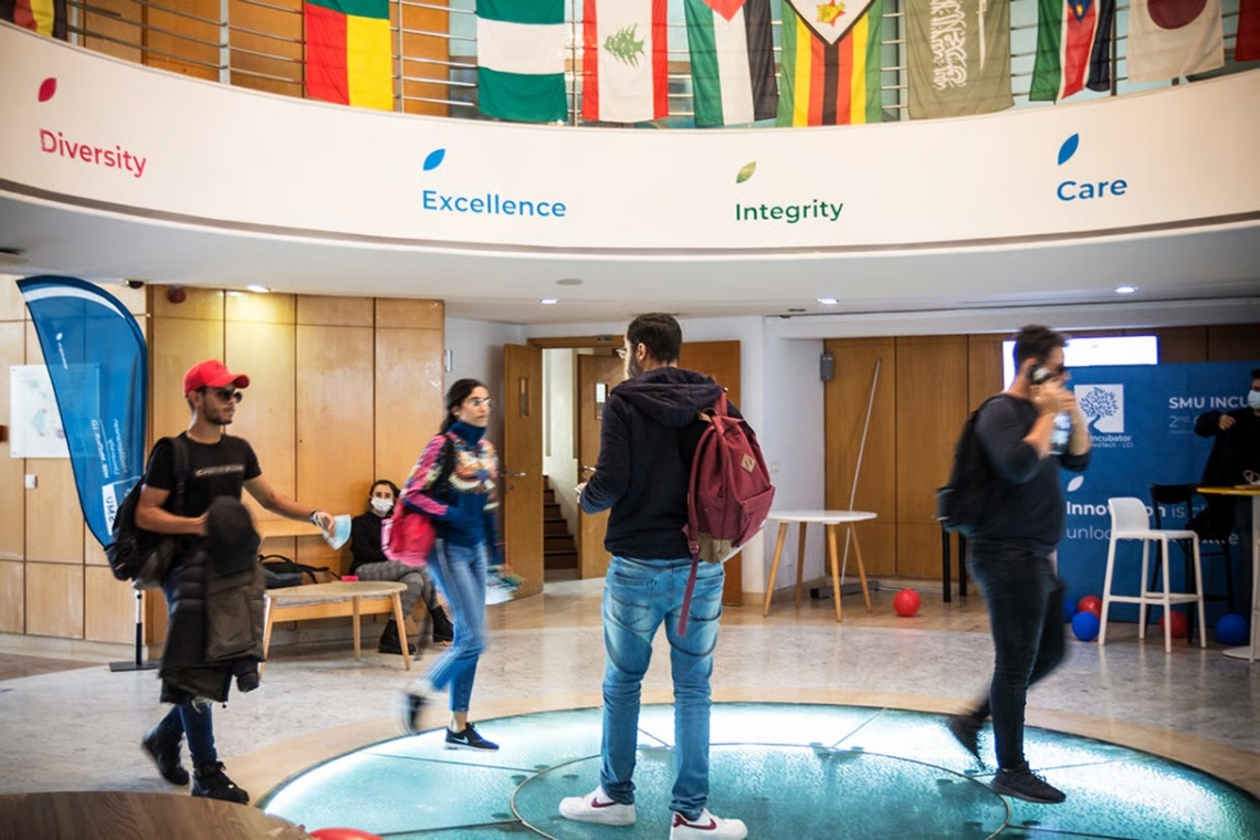 البيروقراطية وغياب التمويلات العراقيل التقليدية  في وجه استثمار المغتربين التونسيين