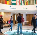 البيروقراطية وغياب التمويلات العراقيل التقليدية  في وجه استثمار المغتربين التونسيين