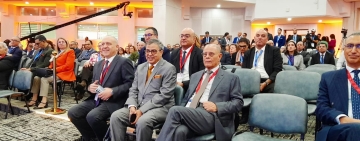 محافظ "المركزي التونسي": الاقتصاد عالق في حلقة استثمار خانقة