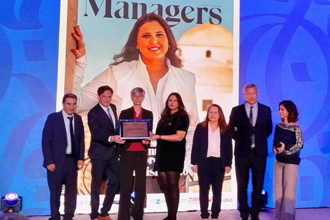 مبتكرة  في التحول الرقمي والذكاء الاصطناعي تتوج بجائزة رائدات الأعمال التونسيات