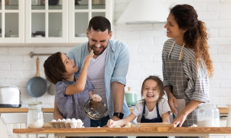 La famille au cœur du changement: comment ONU Femmes Tunisie agit pour bâtir des sociétés plus égalitaires